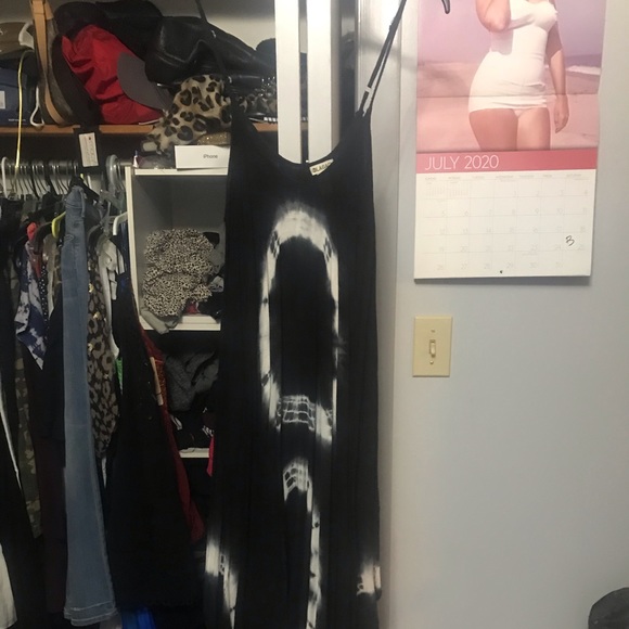 Dresses & Skirts - Dress